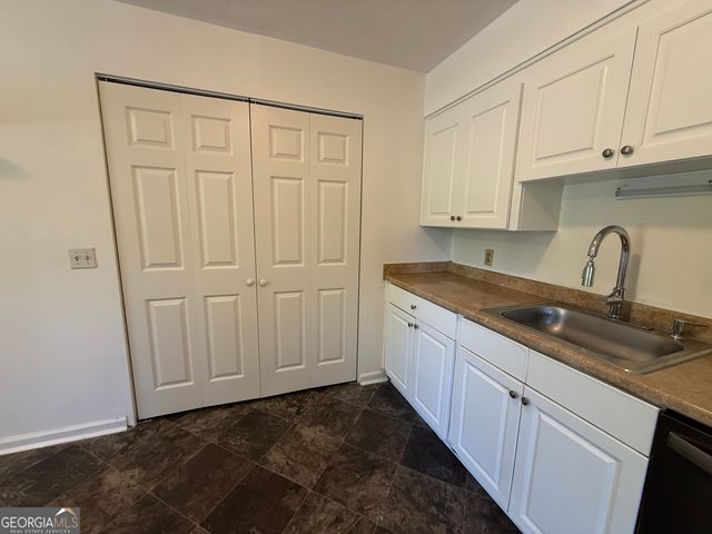 179 Youngs Mill Road, Lagrange, GA 30241