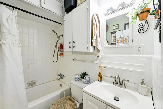 4530 Avenue D B, Austin, TX 78751