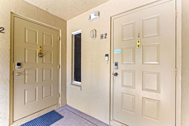 723 Sunny Pine Way H2, Greenacres, FL 33415