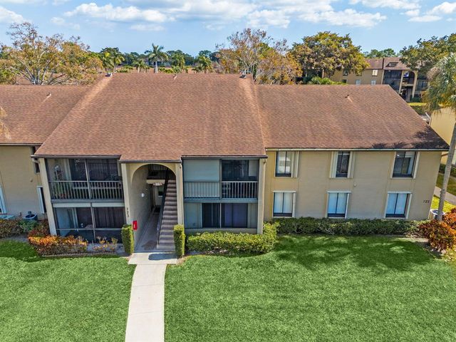 723 Sunny Pine Way H2, Greenacres, FL 33415