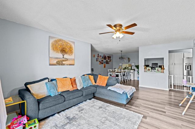 723 Sunny Pine Way H2, Greenacres, FL 33415