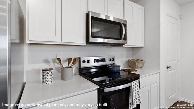 12520 Spoor Vly, Converse, TX 78109