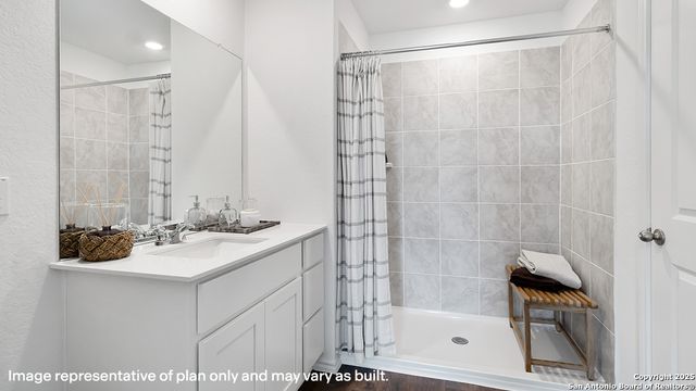 12520 Spoor Vly, Converse, TX 78109