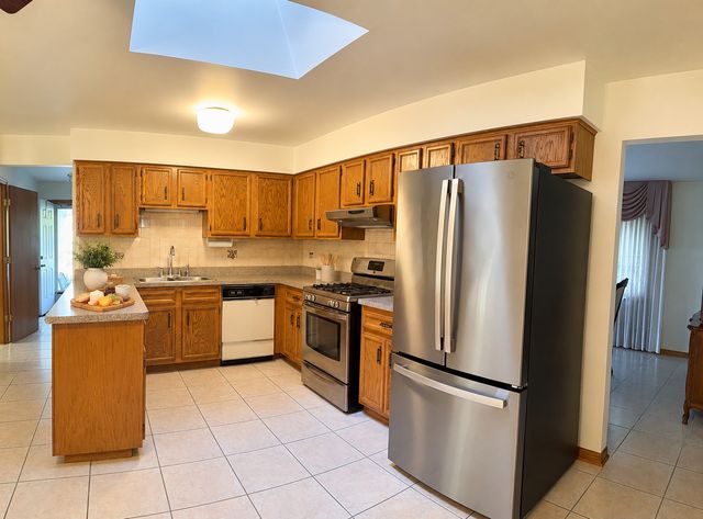 13338 Laramie Boulevard, Crestwood, IL 60418