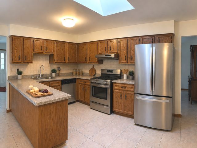 13338 Laramie Boulevard, Crestwood, IL 60418