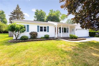 67 Woodedge Lane, Greece, NY 14626