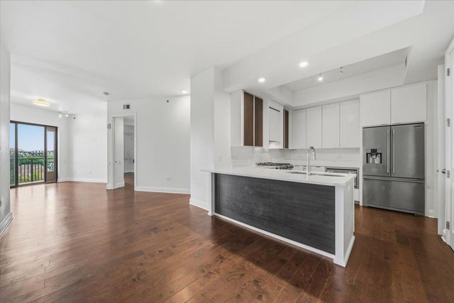 717 S Riverside Dr Apt 504, Memphis, TN 38103
