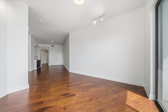 717 S Riverside Dr Apt 504, Memphis, TN 38103