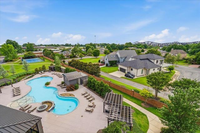 717 S Riverside Dr Apt 504, Memphis, TN 38103
