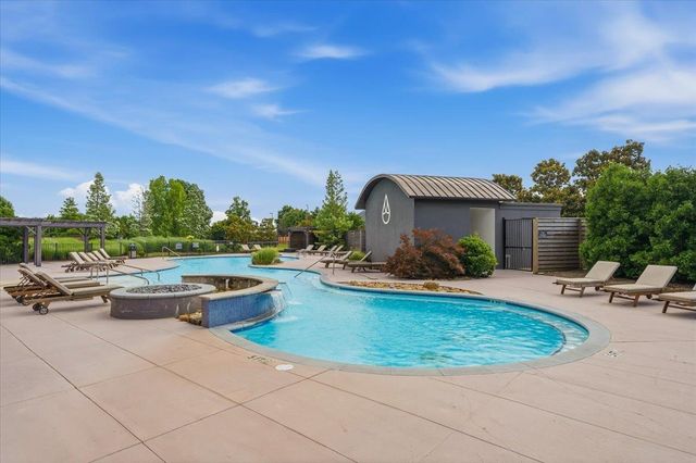717 S Riverside Dr Apt 504, Memphis, TN 38103