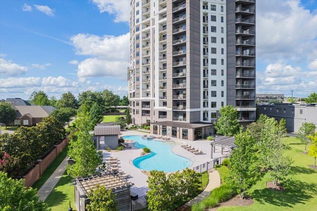 717 S Riverside Dr Apt 504, Memphis, TN 38103