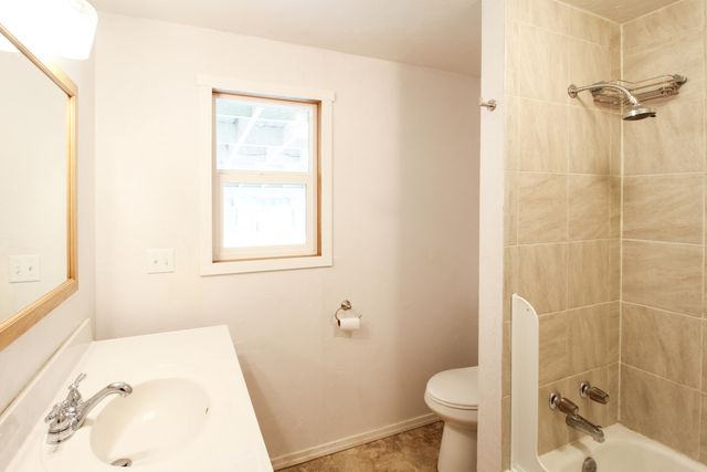 2816 Duell Avenue, Medford, OR 97501