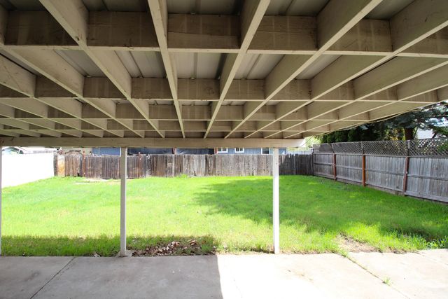 2816 Duell Avenue, Medford, OR 97501