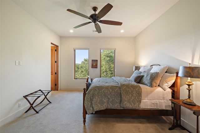 418 Cattle Trail DR, Dripping Springs, TX 78620