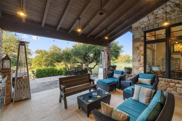 418 Cattle Trail DR, Dripping Springs, TX 78620