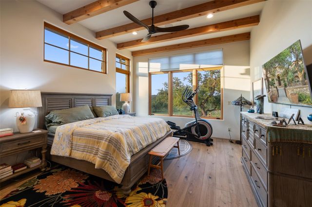 418 Cattle Trail DR, Dripping Springs, TX 78620