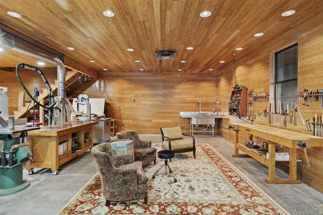 418 Cattle Trail DR, Dripping Springs, TX 78620