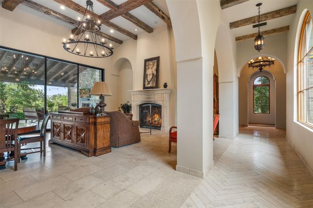 418 Cattle Trail DR, Dripping Springs, TX 78620