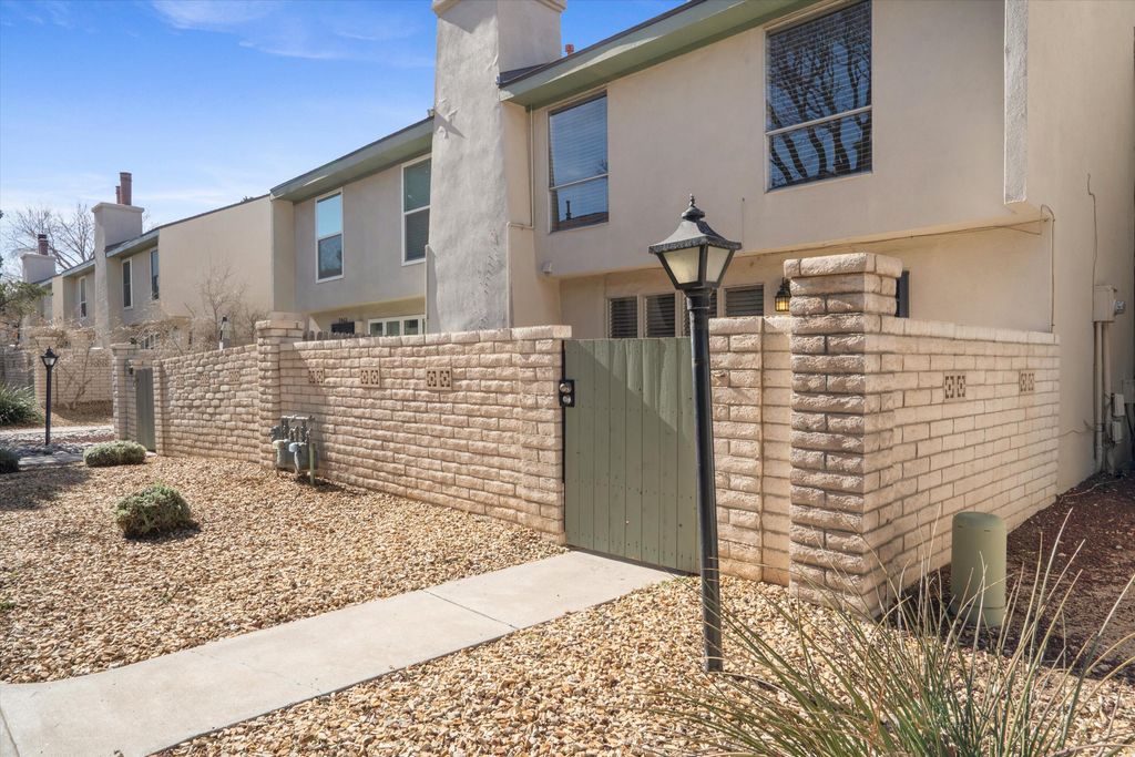 7465 Prairie Road NE, Albuquerque, NM 87109