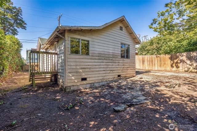 5208 15th Avenue S, Seattle, WA 98108