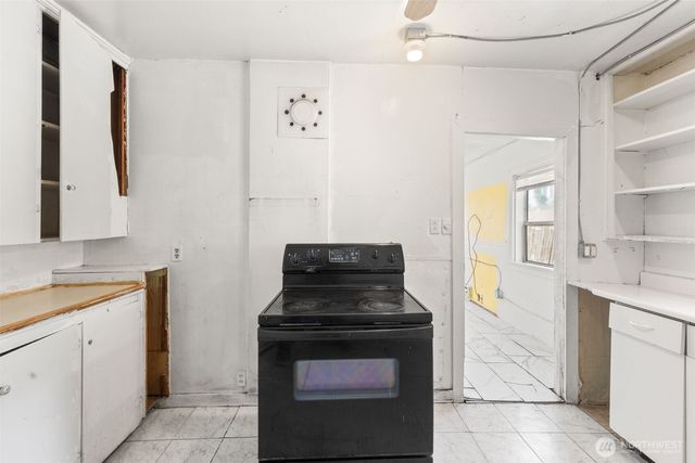 5208 15th Avenue S, Seattle, WA 98108