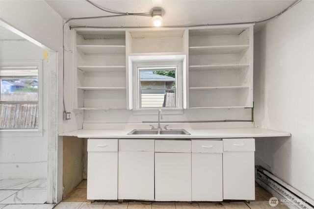 5208 15th Avenue S, Seattle, WA 98108