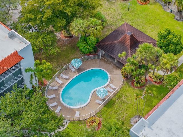 3581 Inverrary Dr 308, Lauderhill, FL 33319