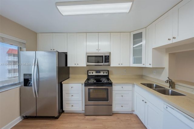 3581 Inverrary Dr 308, Lauderhill, FL 33319