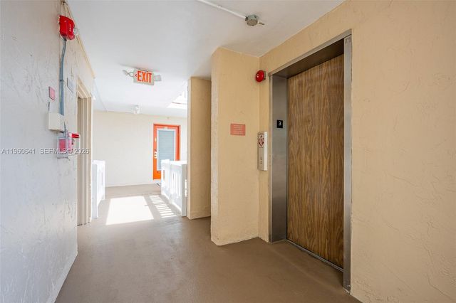 3581 Inverrary Dr 308, Lauderhill, FL 33319