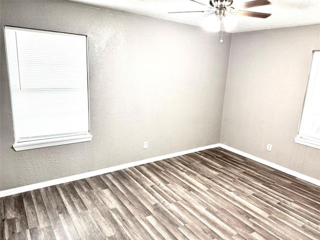 903 Roper Street, Houston, TX 77034