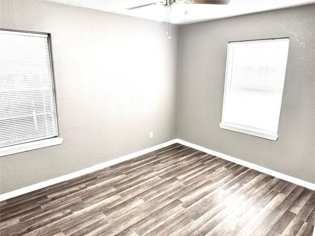 903 Roper Street, Houston, TX 77034