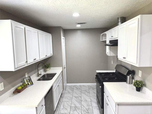 903 Roper Street, Houston, TX 77034