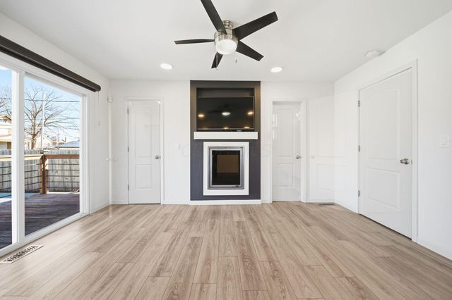 1570 E Rich Street, Columbus, OH 43205