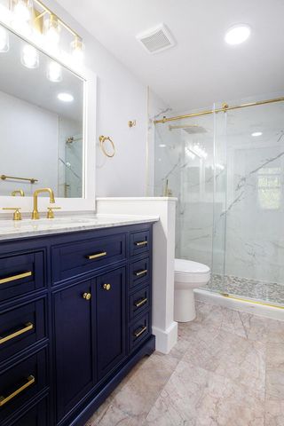 5860 W Sample Road 204, Coral Springs, FL 33063