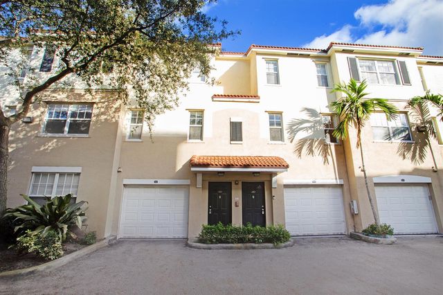 5860 W Sample Road 204, Coral Springs, FL 33063