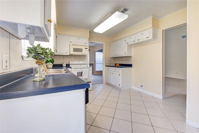 1927 Ash Meadow Drive, Houston, TX 77090