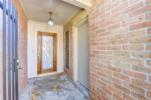 1927 Ash Meadow Drive, Houston, TX 77090