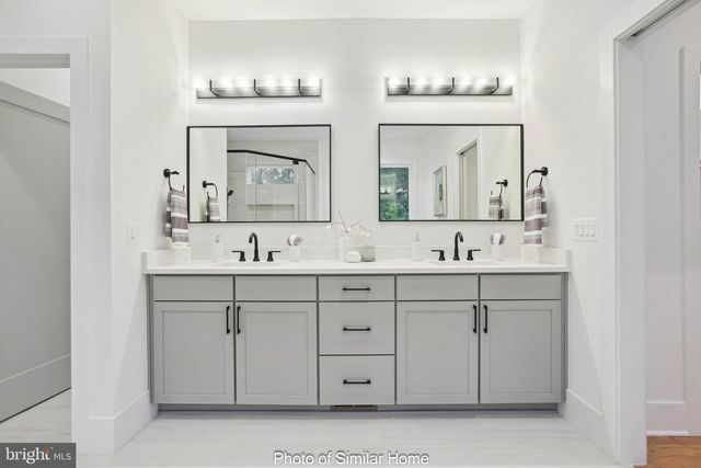1800 N QUINCY ST, Arlington, VA 22207