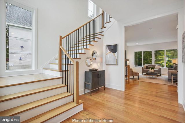 1800 N QUINCY ST, Arlington, VA 22207