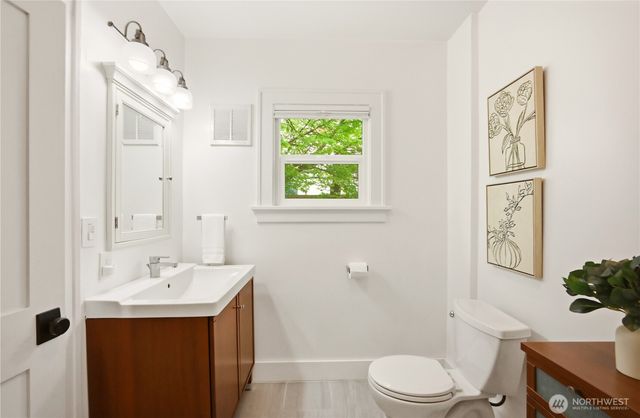 2208 NE 75th Street, Seattle, WA 98115