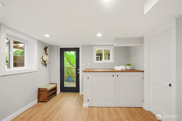 2208 NE 75th Street, Seattle, WA 98115