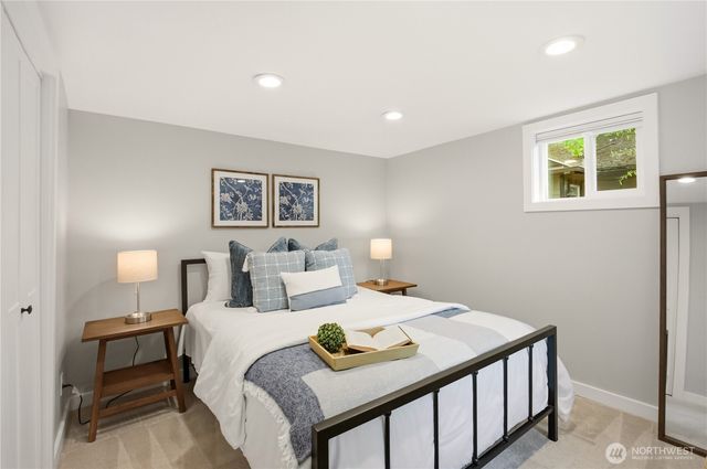 2208 NE 75th Street, Seattle, WA 98115