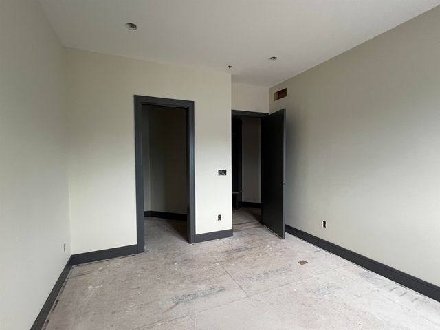 18416 Donegal Drive, South Bend, IN 46637