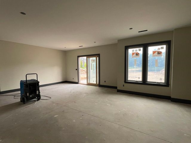 18416 Donegal Drive, South Bend, IN 46637