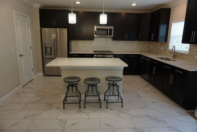 1535 W CASS STREET, Tampa, FL 33606