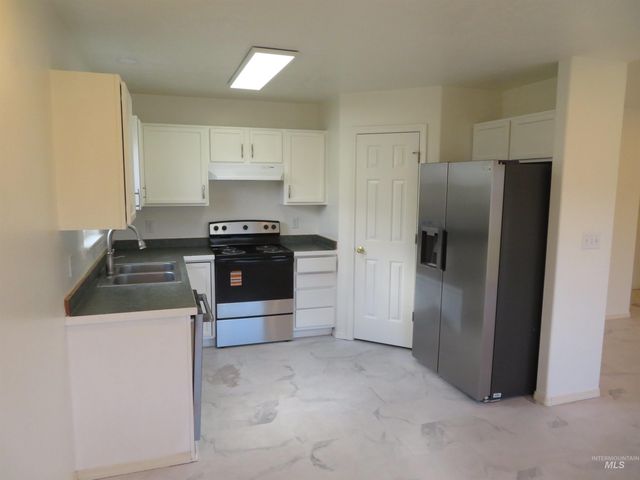 1457 Wrangler Street, Twin Falls, ID 83301