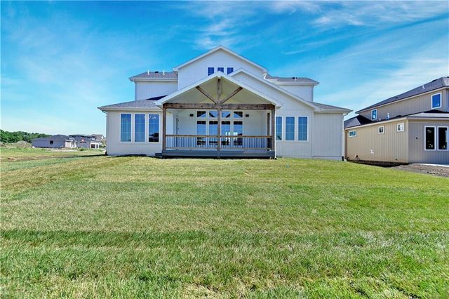 17020 Parkhill Street, Overland Park, KS 66221