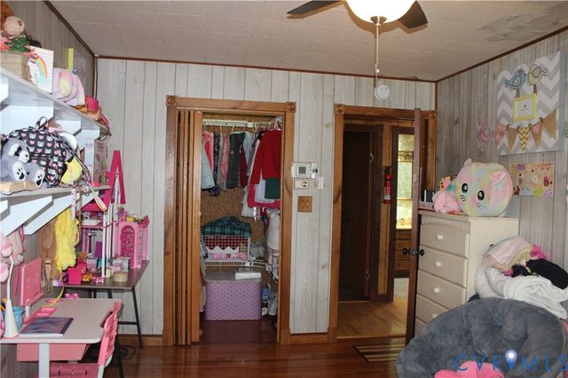 678 Lake Caroline Dr, Ruther Glen, VA 22546