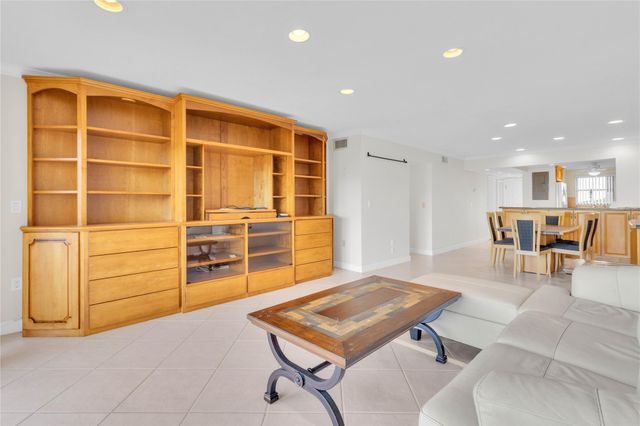 3939 Ocean Dr 502A, Vero Beach, FL 32963