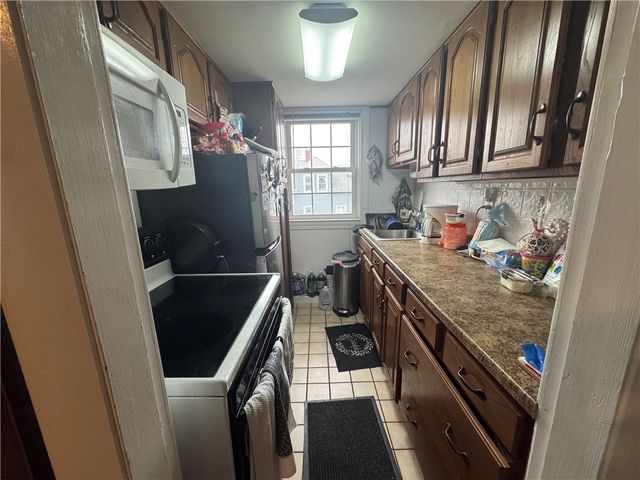 342 Grand Avenue, Pawtucket, RI 02861